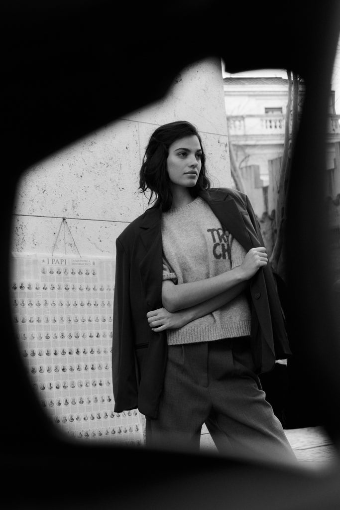 YAYA marque YAYA vêtements YAYA mode néerlandaise vêtements féminins intemporels style chic décontracté look naturel et élégant vêtements doux et féminins collections durables pour femme lifestyle YAYA