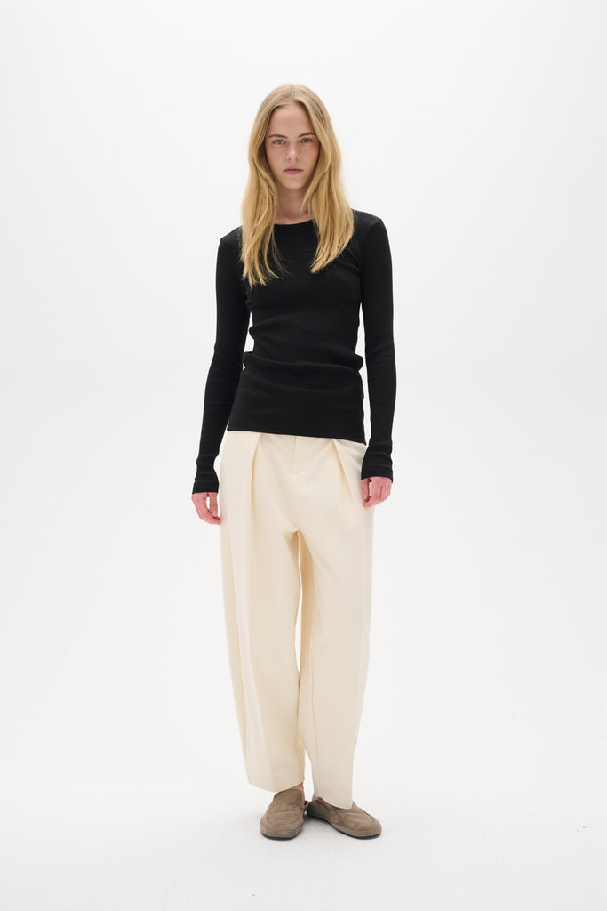 tee-shirt noir à manches longues femme