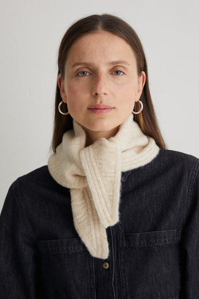Carré tricot en mélange de laine et alpaga écru Yerse Québec, Canada