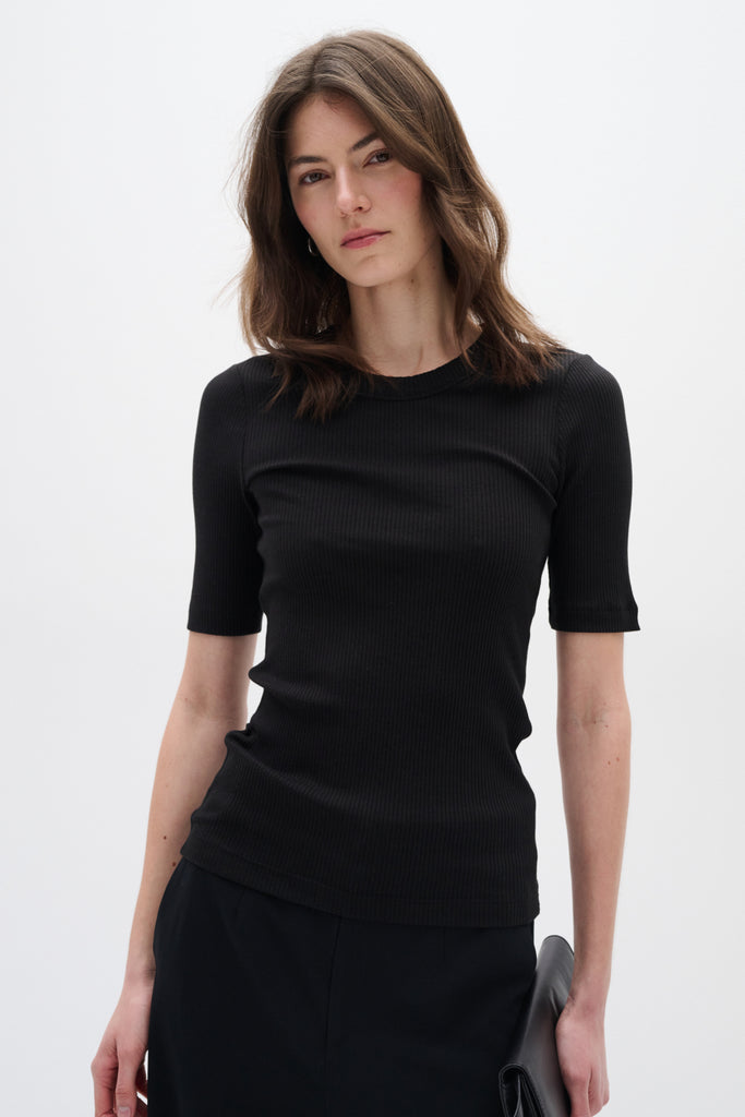 Dagna noir InWear Québec, Canada