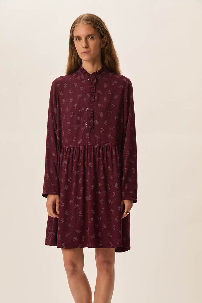 Robe Des Petits Hauts Québec, Canada