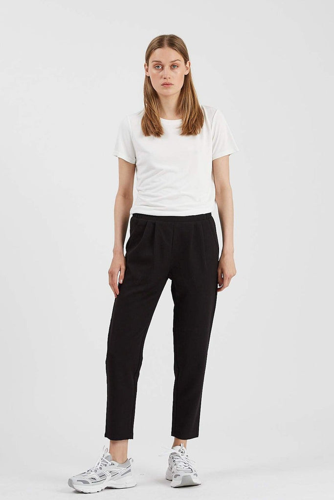 Pantalon Sofja noir Minimum fashion chez Jupon Pressé, Québec, Canada