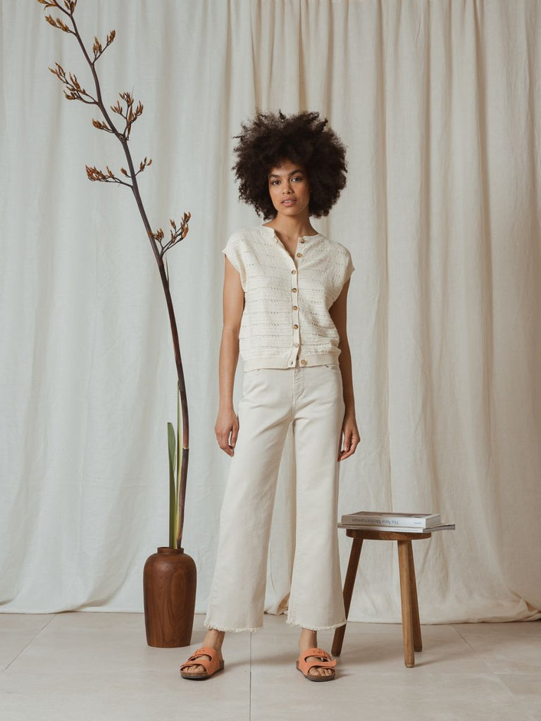 jEAN BEIGE Indi & Cold chez Jupon Pressé, Québec, Canada