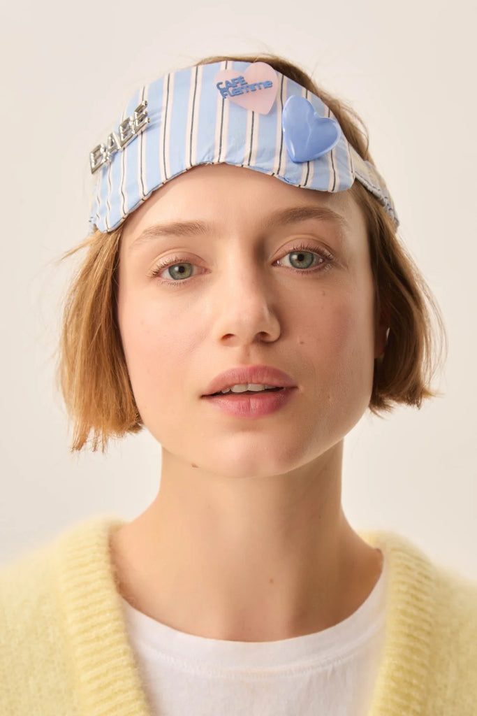 15260608 Broche Marko Des Petits Hauts Québec, Canada