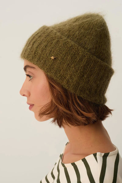 Bonnet Chouchou garden Des Petits Hauts Québec, Canada