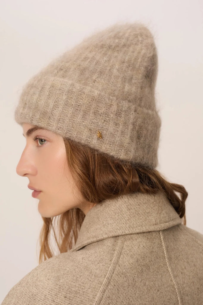 Bonnet Des Petits Hauts Québec, Canada