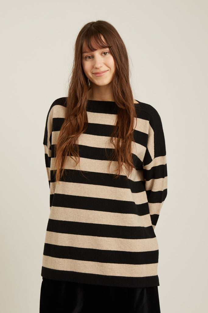 Sweater en laine Maidele black / oat Naïf Québec, Canada
