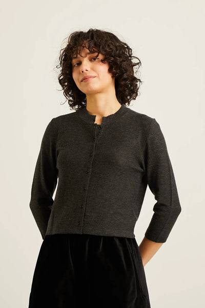 Cardigan en laine mérinos superfine Isla anthracite Naïf Québec, Canada