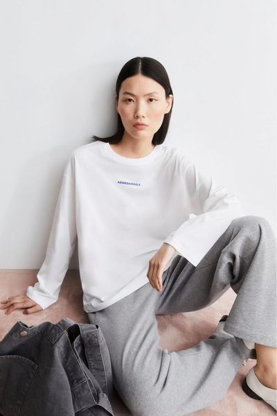 Tee-shirt Fietaa white dynamo blue Armedangels Québec, Canada