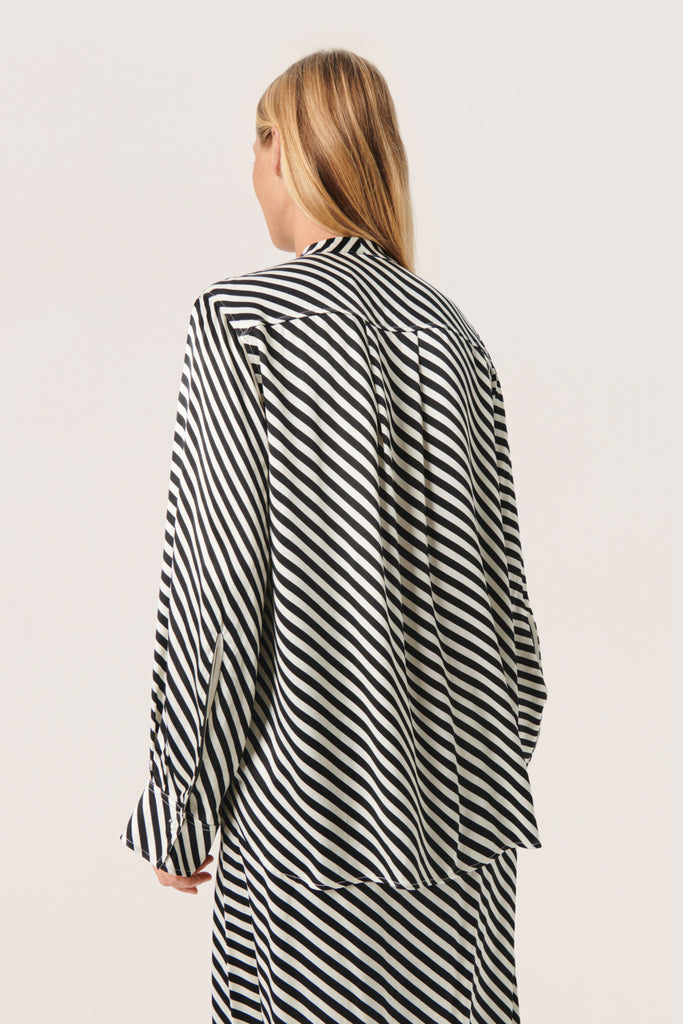 Blouse Soaked in Luxury Québec Canada