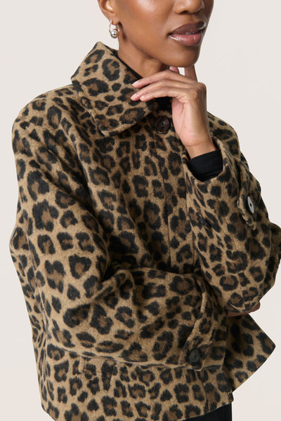 SLLeony Akeleje leopard Soaked in Luxury Québec, Canada