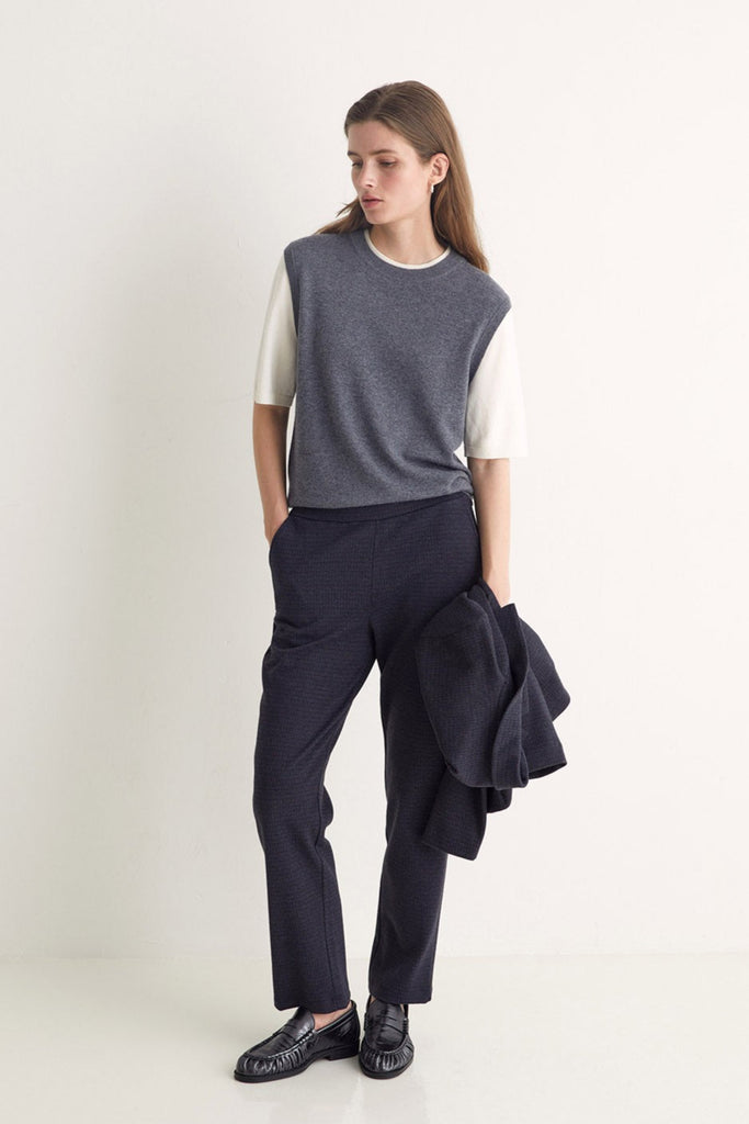 Pantalon coupe droite en jacquard à carreaux bleu marine Yerse Québec, Canada