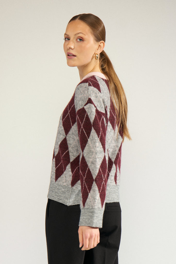 Pull Nutikla Nümph Québec, Canada