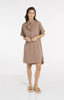 Robe lousse mais habillé
